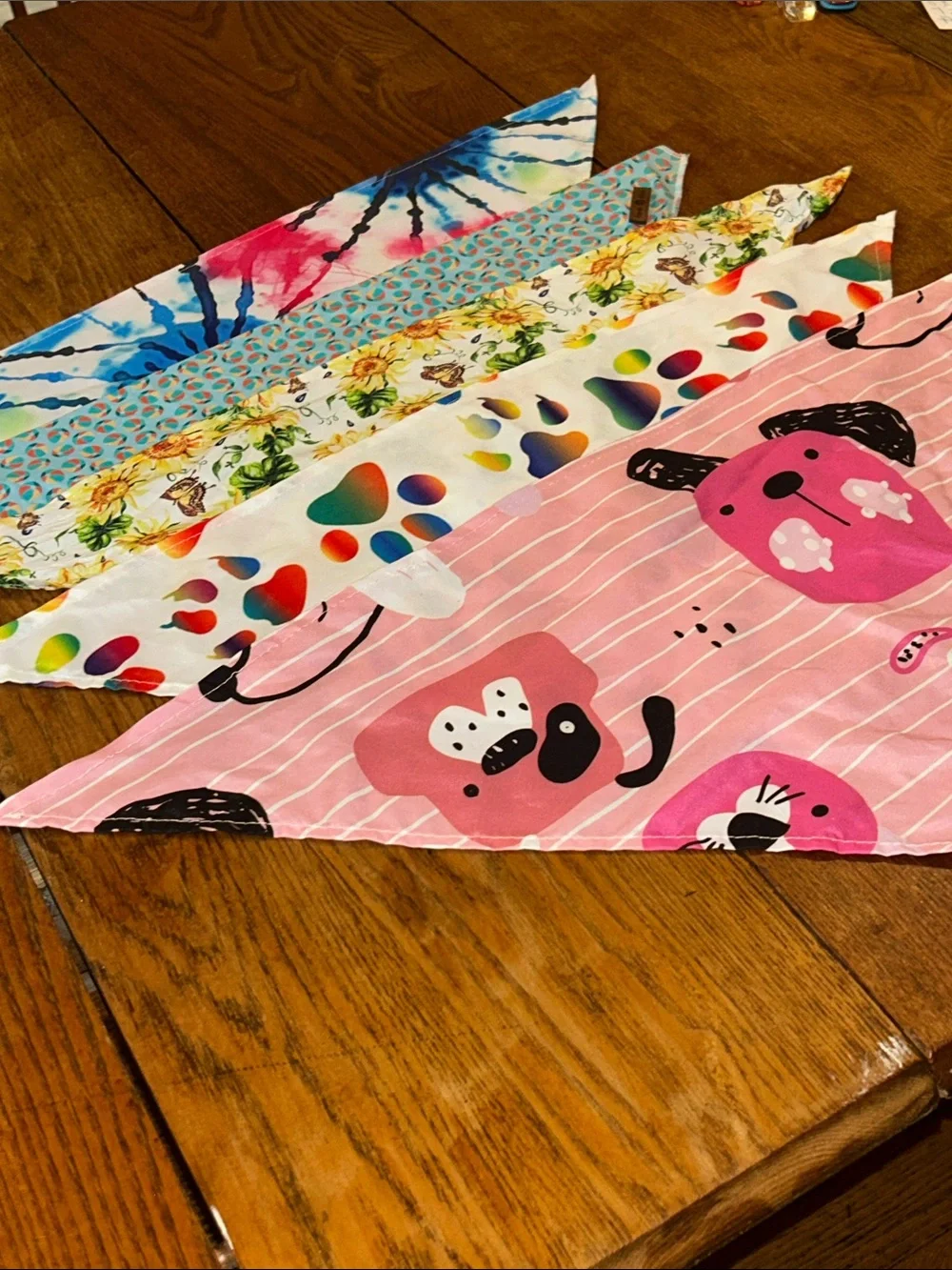 Set of 5 Pup 🐶 Bandanas 🌻 🐾 beach 🏖️ balls tie dye and pink doggies
